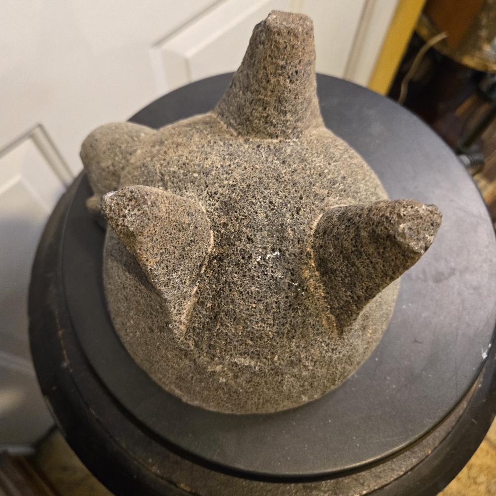 Rustic Stone Home Art Sculptural Antique Molcajete Stone Pig Pestle - Picture 4 of 12